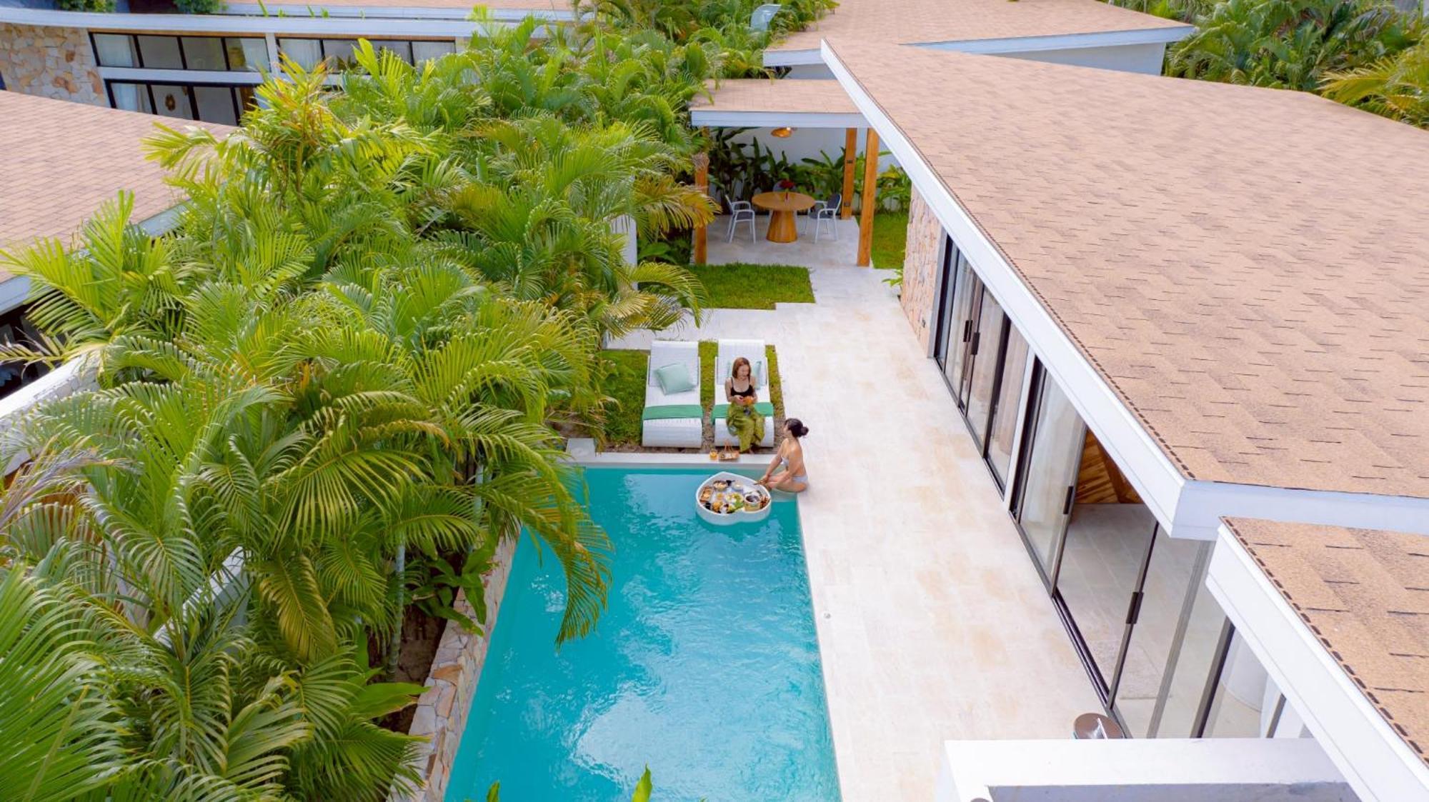Lek Nana Pool Bophut